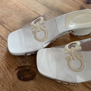 🎁 Salvatore Ferragamo Vintage cool statement shoes, white, wood and plastic.